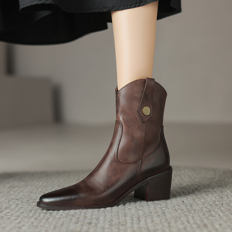 6cm牛皮西部牛仔靴女2023秋冬新款真皮短靴尖头粗跟骑士马丁靴