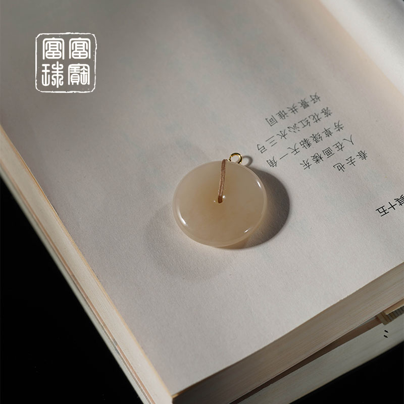 【致柔】富富珠宝 和田玉18K金百搭吊坠  赠黑绳（天然珠宝多样性发）