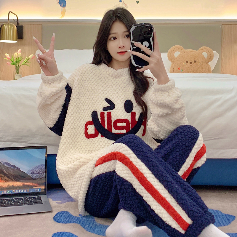 睡衣女秋冬款加厚加绒珊瑚绒长袖宽松可外穿法兰绒韩版家居服套装