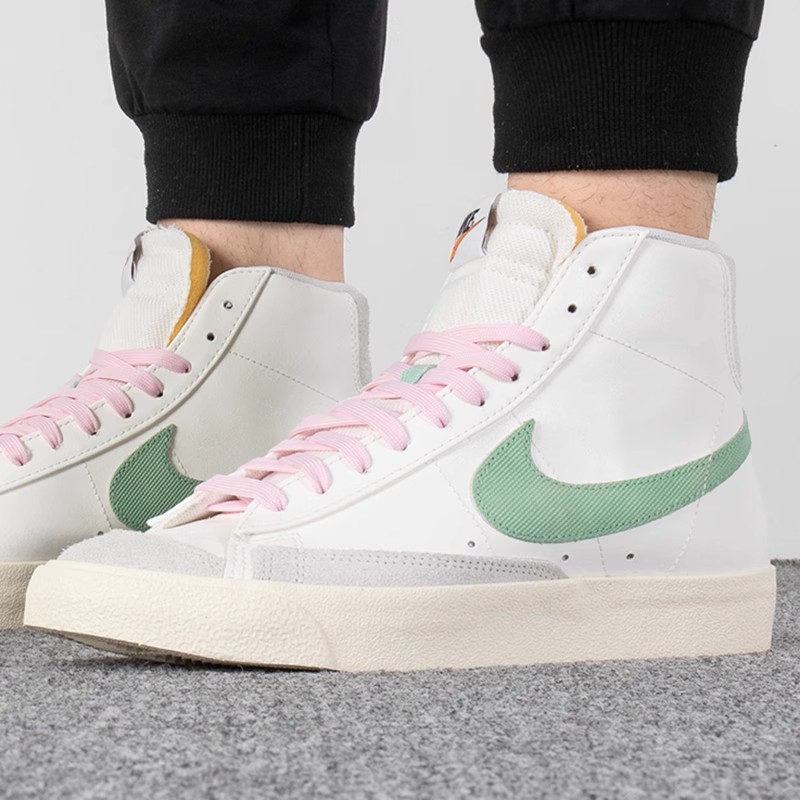 Nike/耐克 BLAZER MID 77 PRM 复古男子运动休闲板鞋 DO9787-100