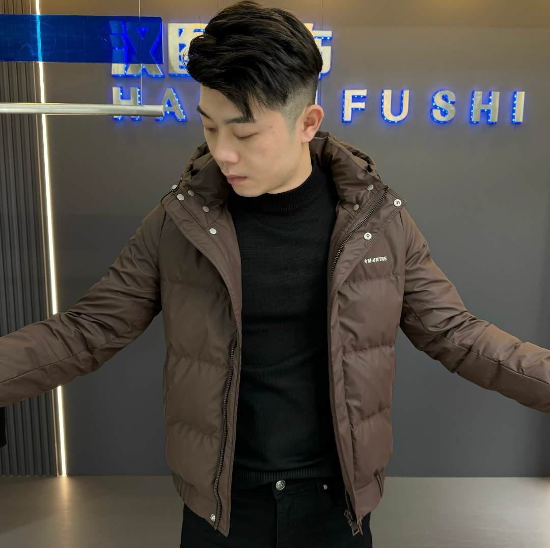 名图服饰2023冬季修身短款轻羽绒服男款时尚帽子可拆卸款34368-1