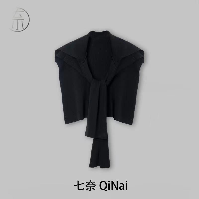 七奈推荐 【A】设计感潮流披肩QN6781