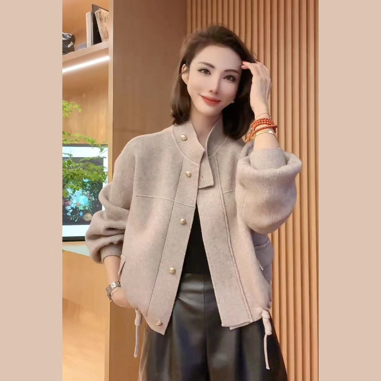 七奈推荐 【松雾里W】洋气设计感气质上衣 QN10056