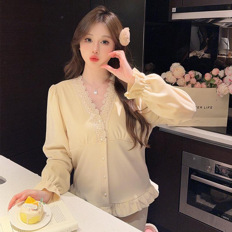 秋冬法式简约保暖亲肤海岛绒睡衣女带胸垫长袖蕾丝外穿显瘦家居服