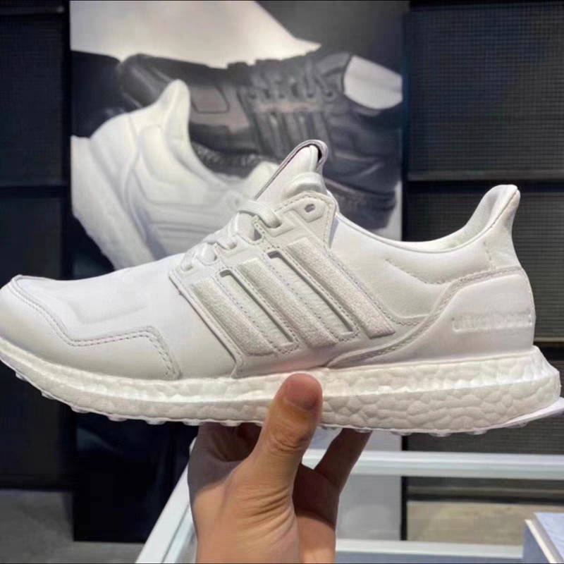 adidas阿迪达斯男女 EF1355  UltraBOOST leather缓震休闲运动跑