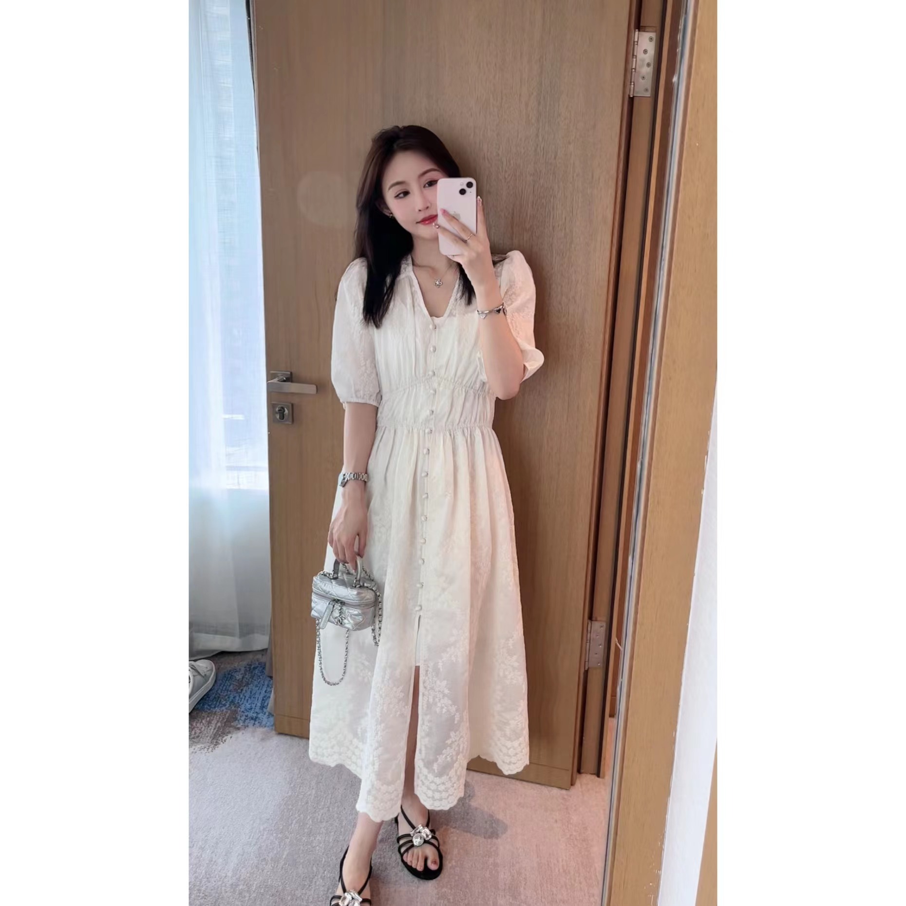 V领蕾丝连衣裙 CP230608