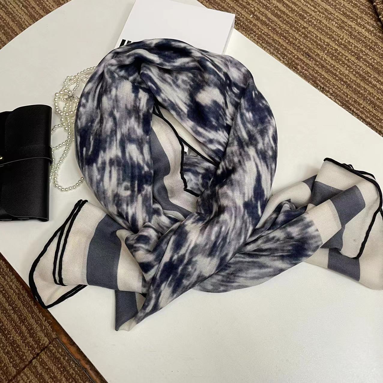 【140baby绒方巾-蓝紫影像】135*135cm戒指绒时尚优雅羊绒方巾209