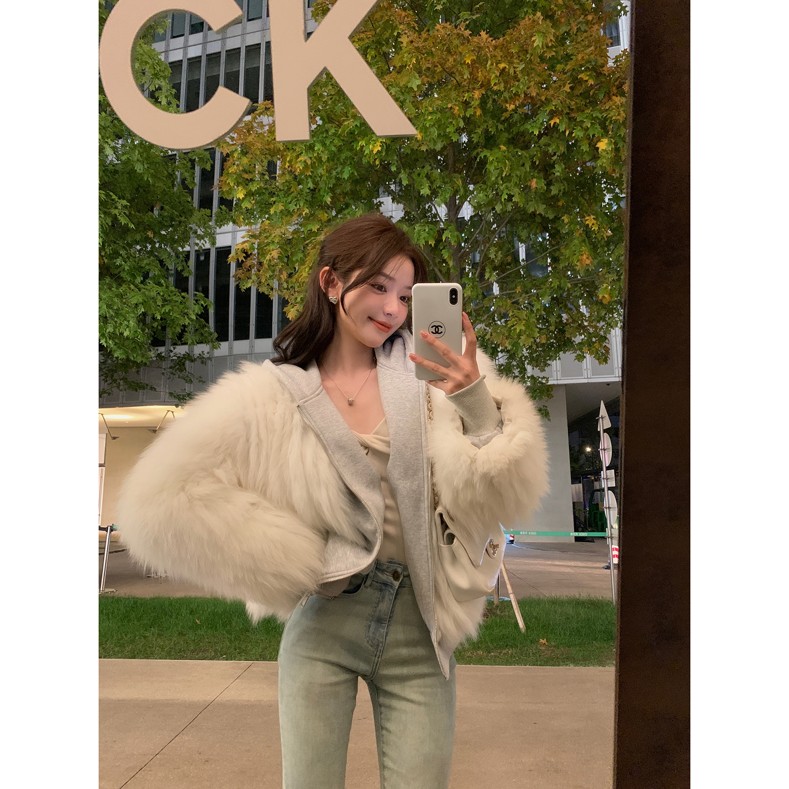 陈佳楠高级休闲风年轻款新款2022爆款外套女气质冬季NN22100010