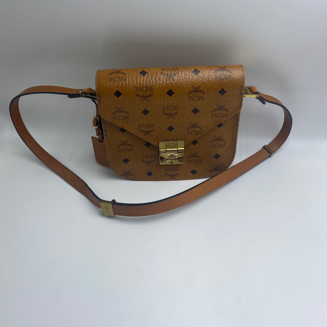 95新 MCM 干邑色单肩斜挎包6232