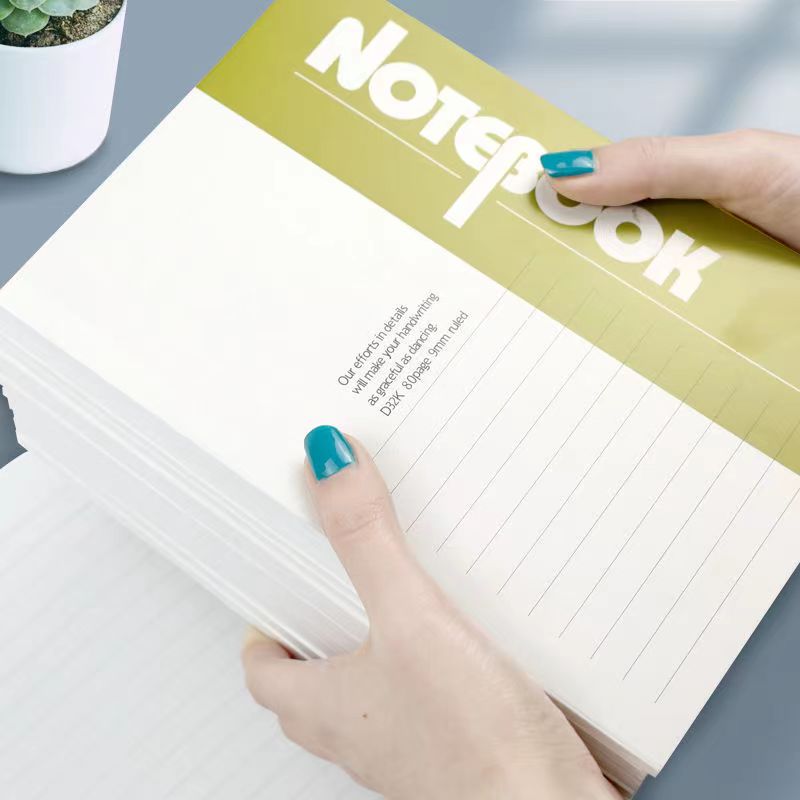 笔记本一本（复古刺绣新款增高加绒短靴英伦风烟筒靴）