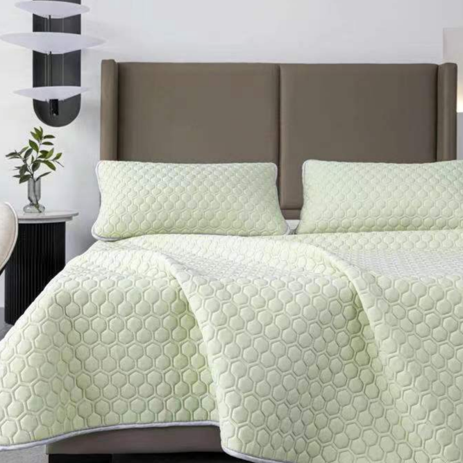 【董事长专属】藏红花助眠垫*凉感多功能加厚纯色三层盖毯床垫