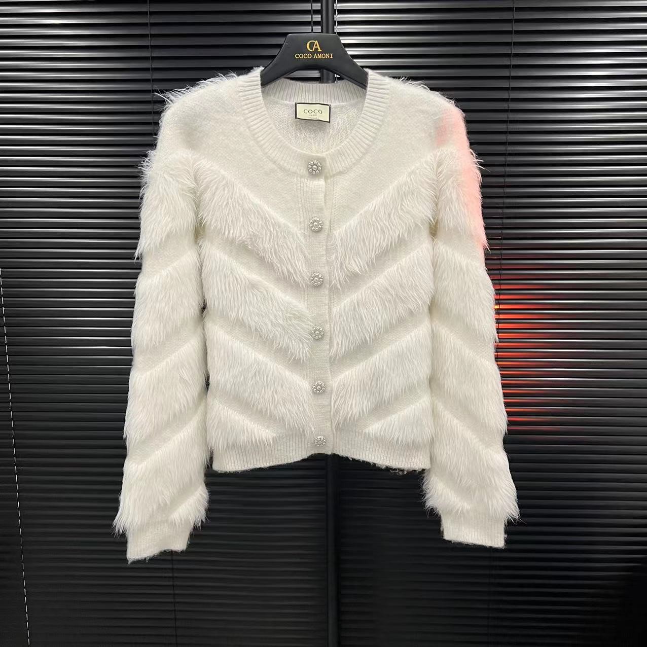 COCOAmoni【YY】99秋冬新款重工纯色名媛风针织毛衣白色开衫女JD023