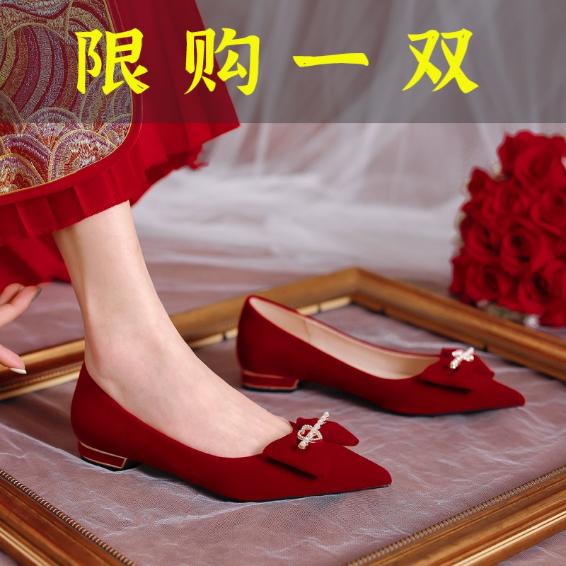 红蜻蜓牌红色婚鞋女2023年新款中式平跟新娘鞋不累脚孕妇可穿秀