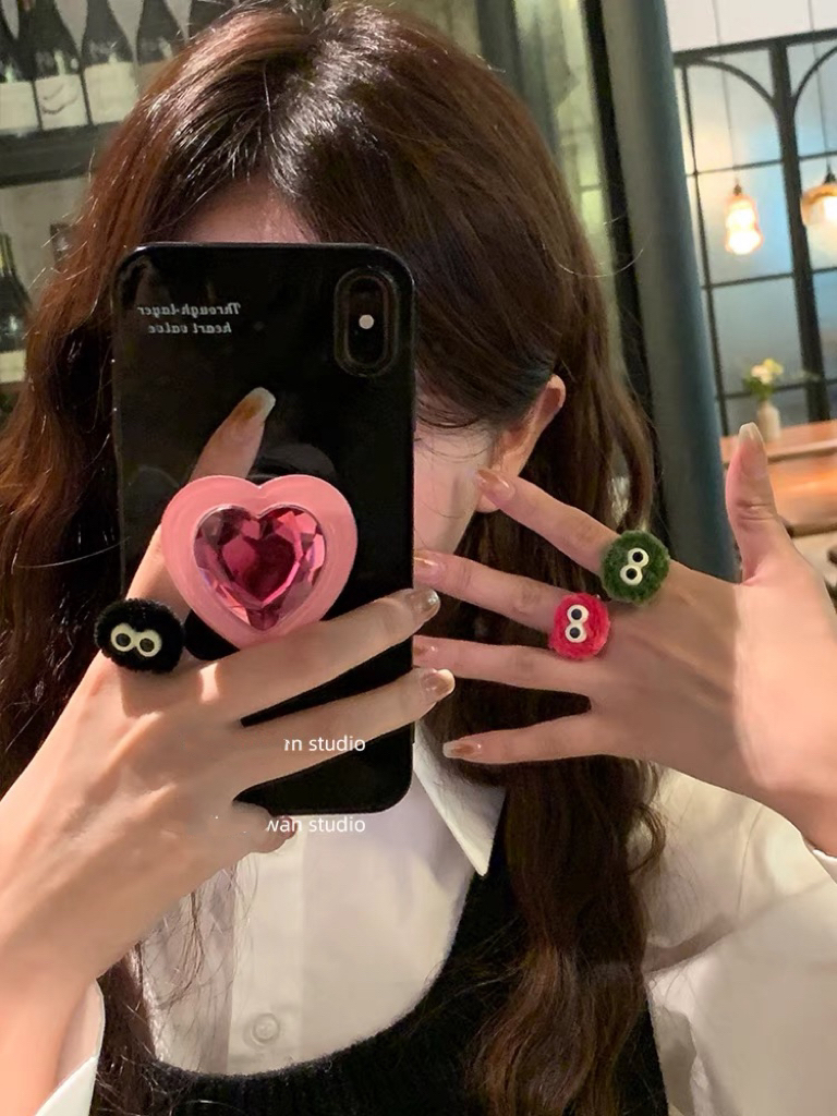 非金属戒指 毛绒绒眼睛~可爱小煤球戒指女秋冬小众设计感搞怪食指