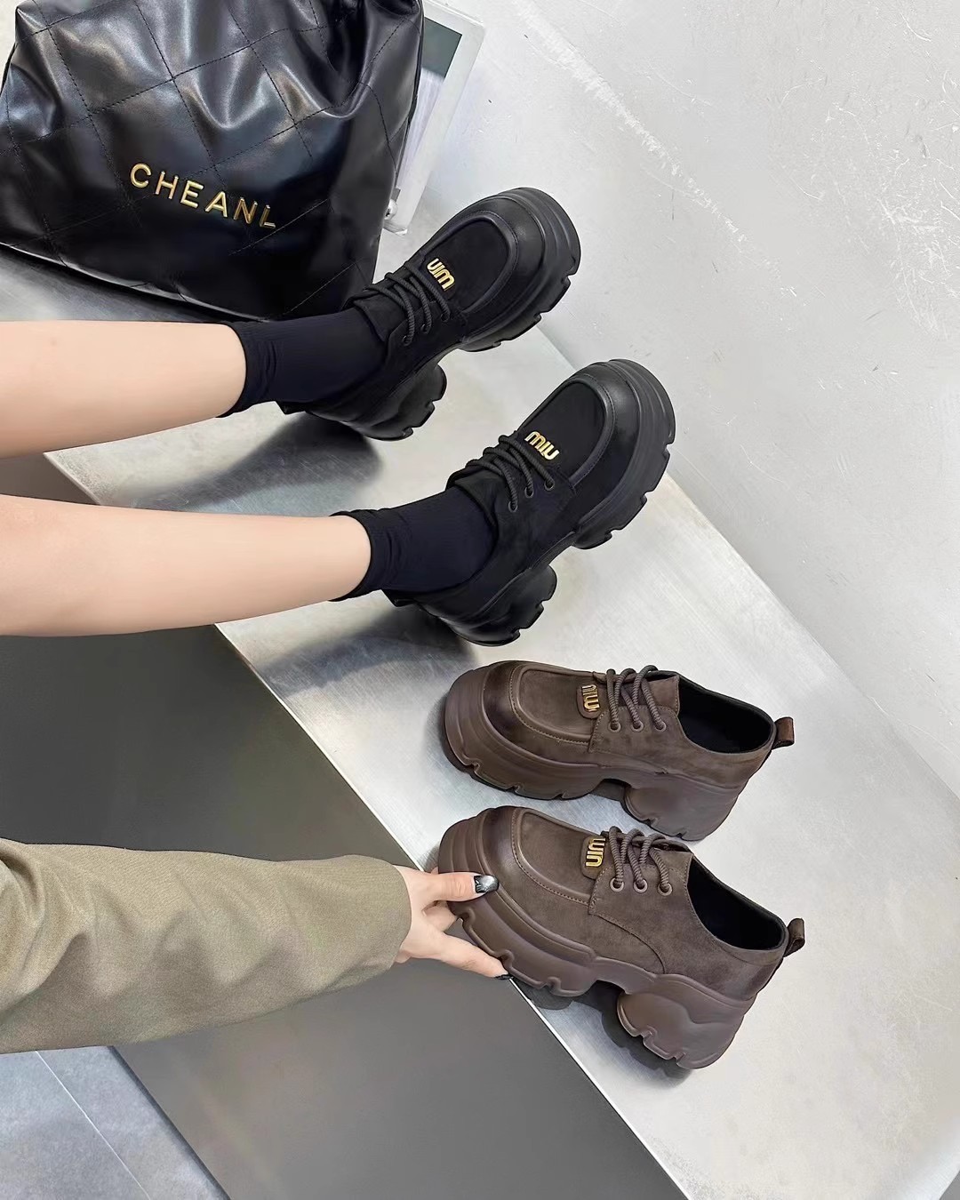 回力瑞增高厚底绒面乐福鞋加绒2023冬季新款女鞋高跟系带小皮鞋女