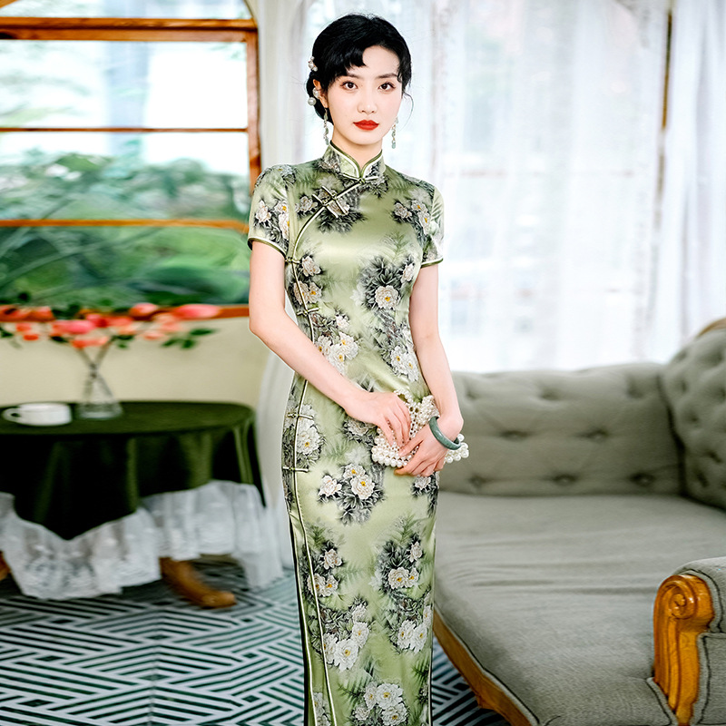 C26绿色真丝桑蚕丝改良送考旗袍高档年轻气质长款连衣裙新款春夏