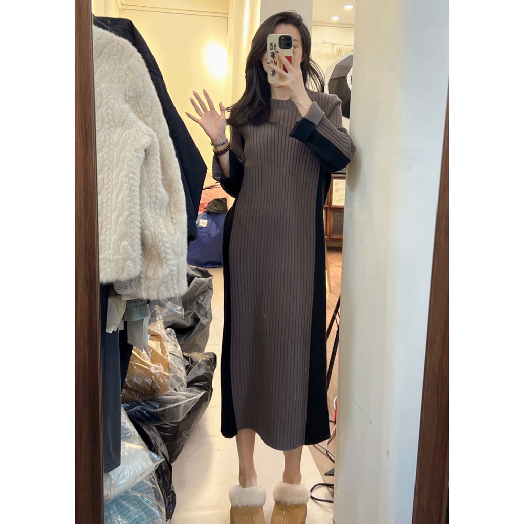 【蓝羽老板娘】设计感小众针织连衣裙撞色拼接毛衣裙子