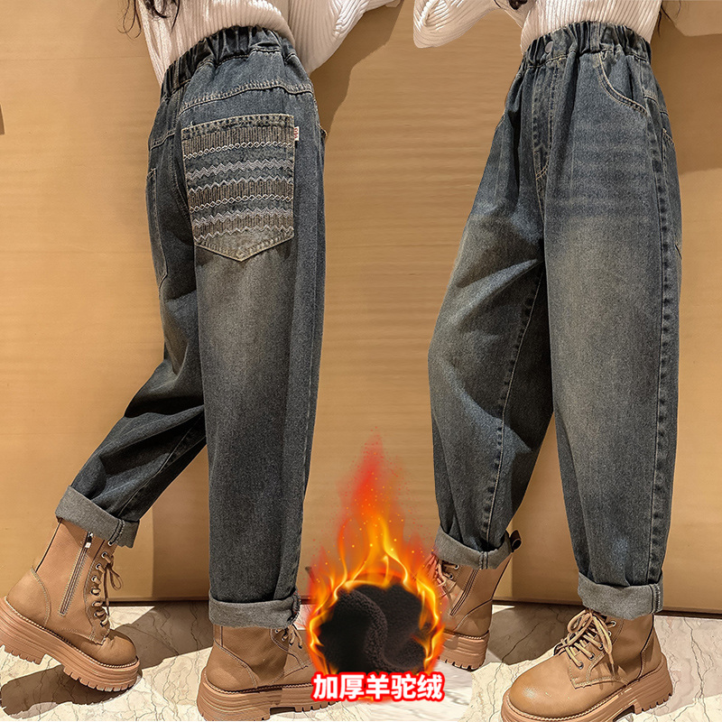 女童加绒加厚牛仔裤一条过冬裤子2023新款儿童时髦一体绒老爹裤潮