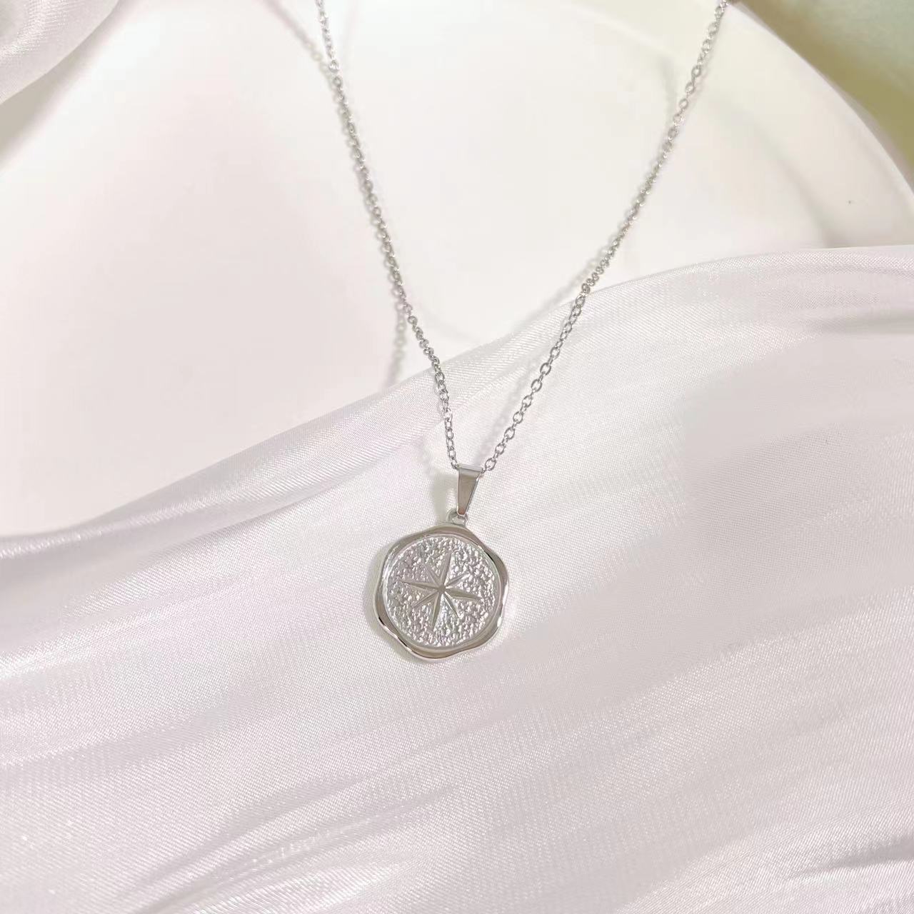 铜合金项链 D694 手工气质时尚轻奢小众银色灵动素款百搭简约项链