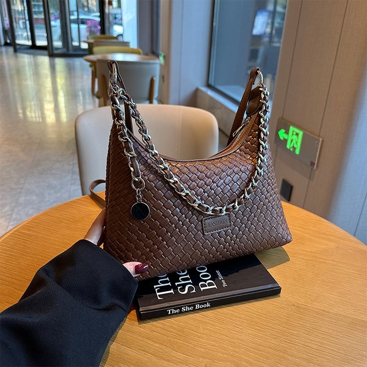 月牙腋下包腋下包包网红洋气时尚百搭女士秋冬小众编织轻奢女包