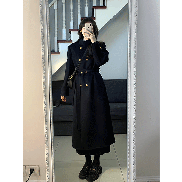 网红炸街高级感女装秋冬2024新款双排金扣防风领轻奢大衣毛呢外套