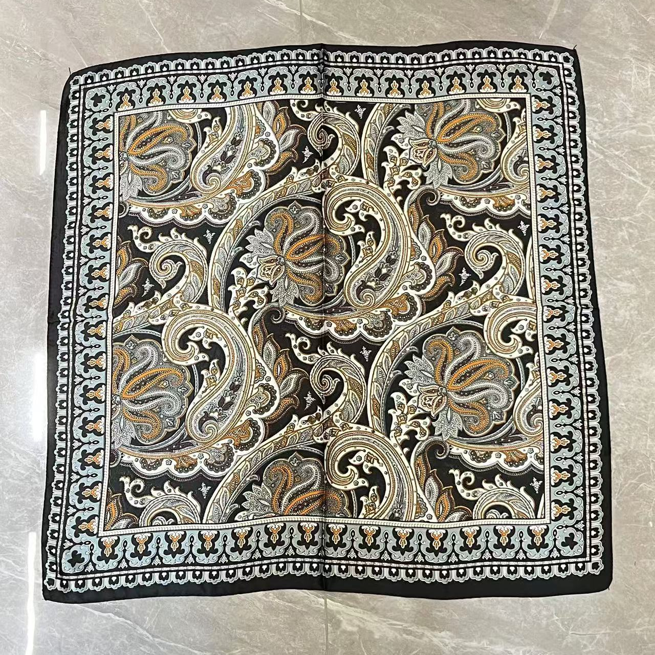 （灰色藤曼腰果）丽锦缎65*65左右围巾方巾