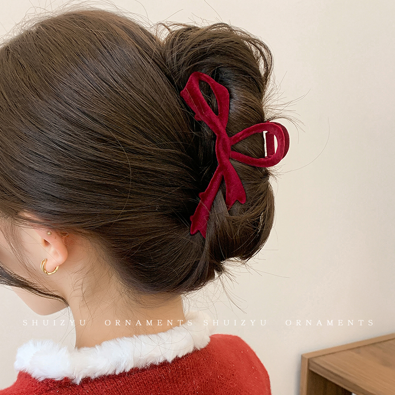 秋冬蝴蝶结丝绒抓夹女2023新款后脑勺鲨鱼夹红色发夹高端夹子头饰