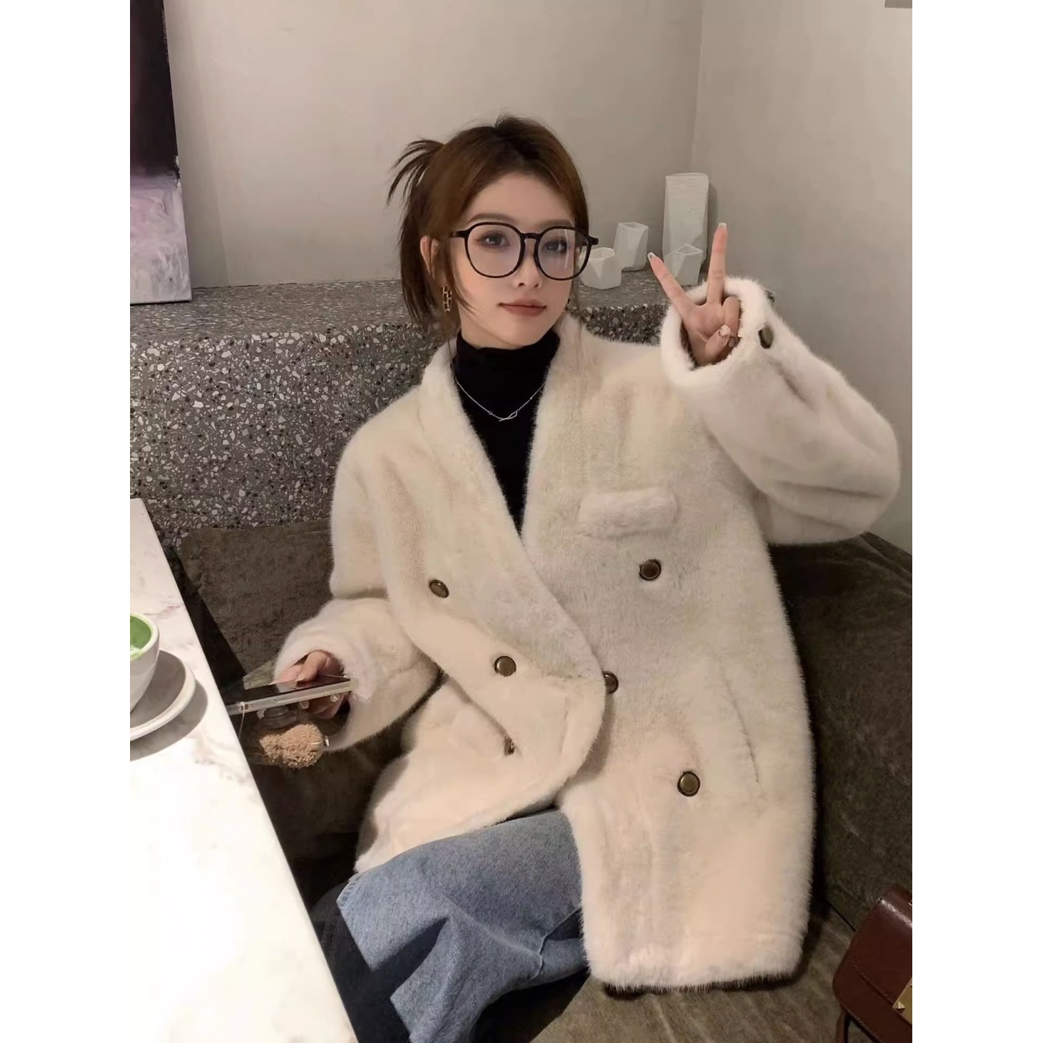 2023秋冬季年轻款短款宽松版皮毛一体仿水貂绒毛毛外套女