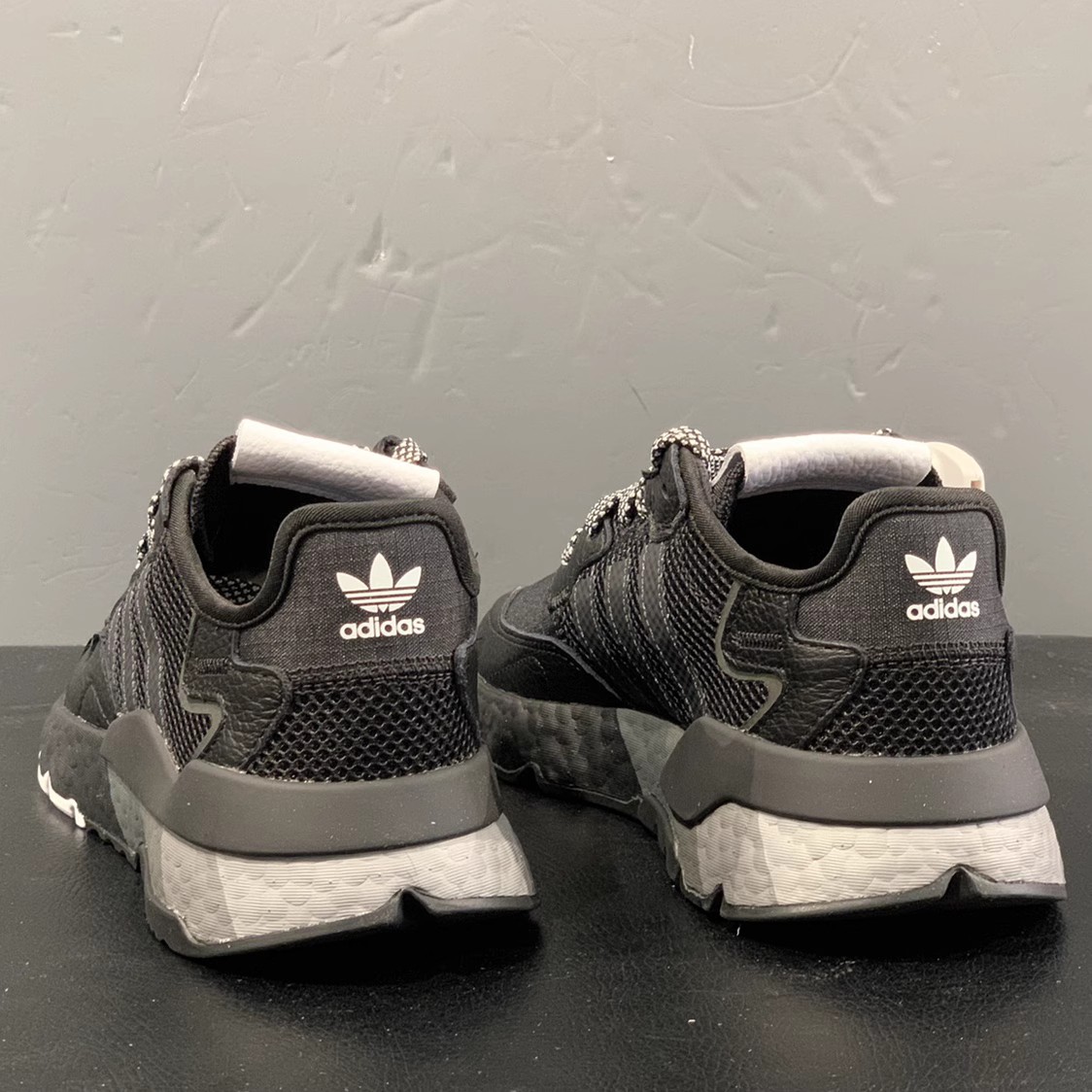 Adidas/阿迪达斯正品NITE JOGGER 男反光缓震经典跑步鞋 H01717