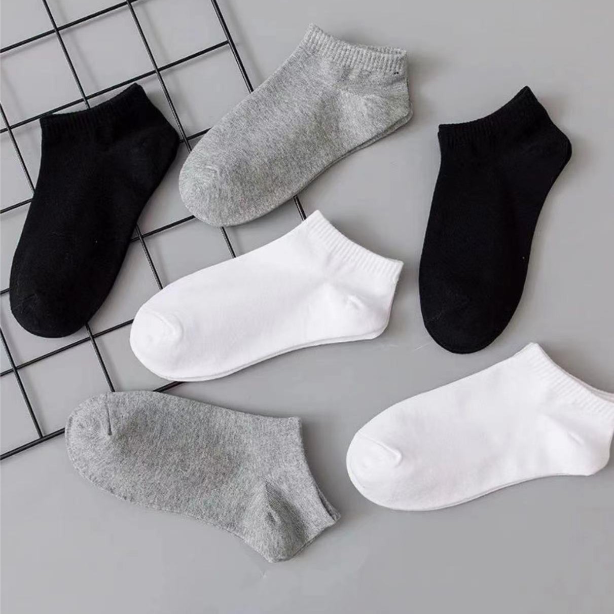 粉丝福利 包邮到手袜子一双 颜色随机