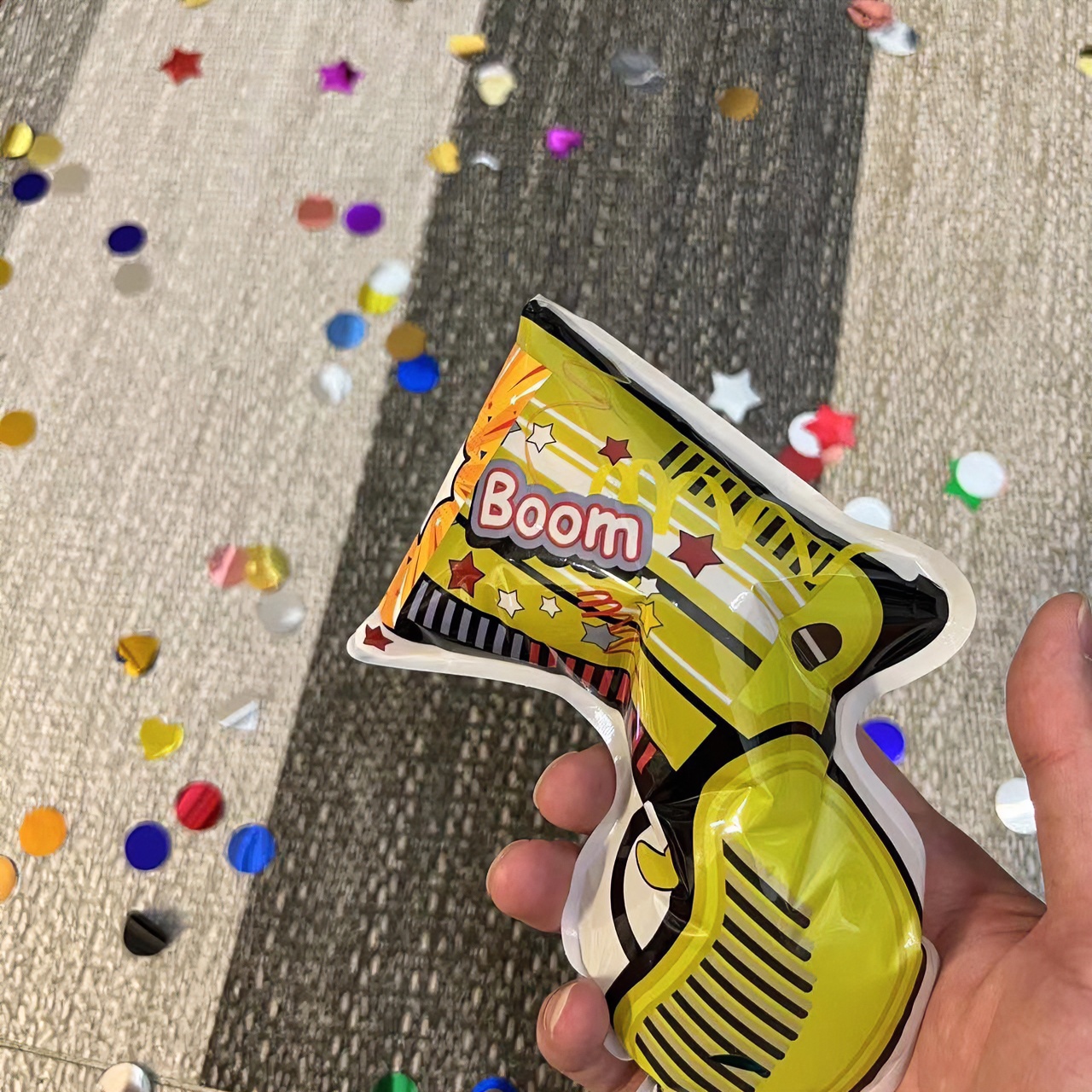 自动充气礼花枪彩带款 结婚生日毕业季氛围道具