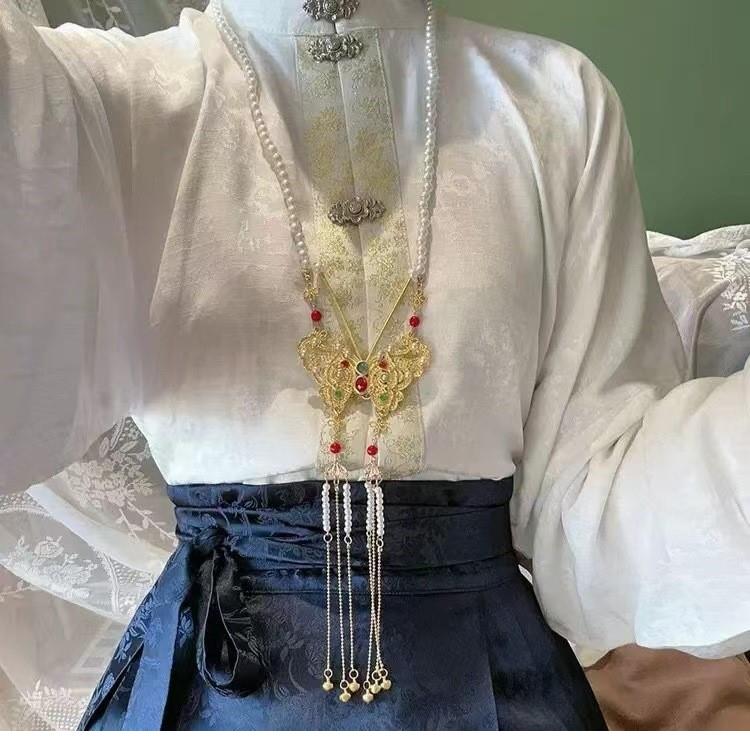 合金亚克力吊坠 古风汉服璎珞项链明制马面裙长款项链蝴蝶流苏吊