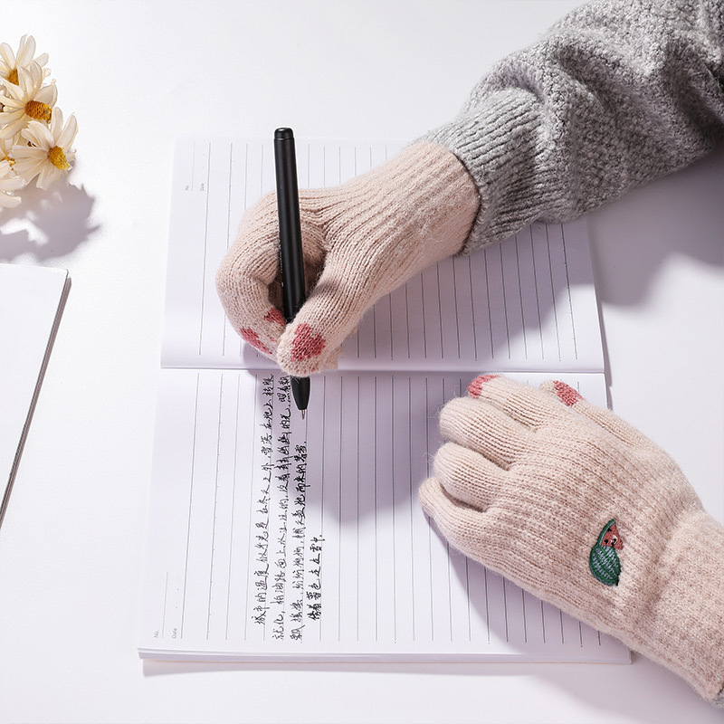 冬季新款毛绒手套女士触屏绣花加绒可爱韩版触屏防寒保暖手套