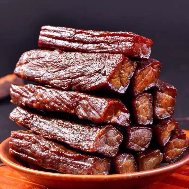 手撕风干牛肉干肉质紧实独立小包装营养丰富无添加剂追剧零食小吃