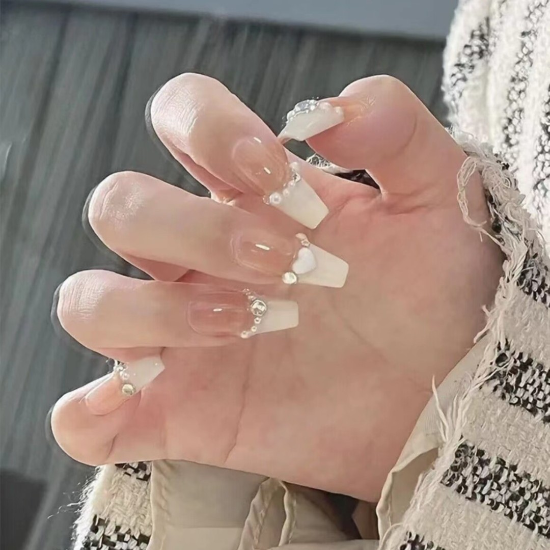 【爱心泡芙】纯手工穿戴甲开春巨温柔仙女气质穿戴甲高级感小众夏日