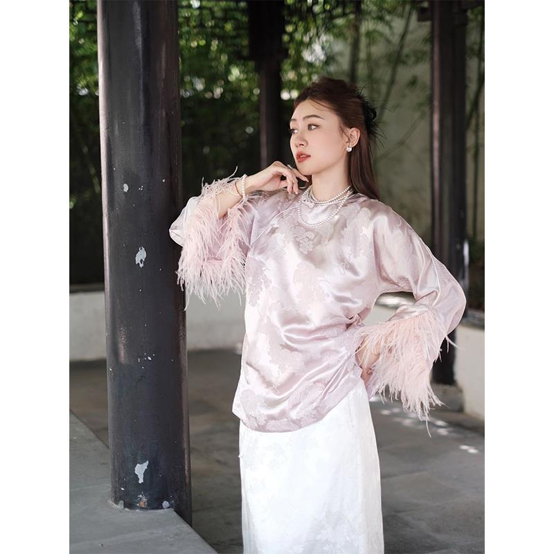 新中式国风粉色提花衬衫女秋季缎面袖口毛绒拼接圆领盘扣上衣小众
