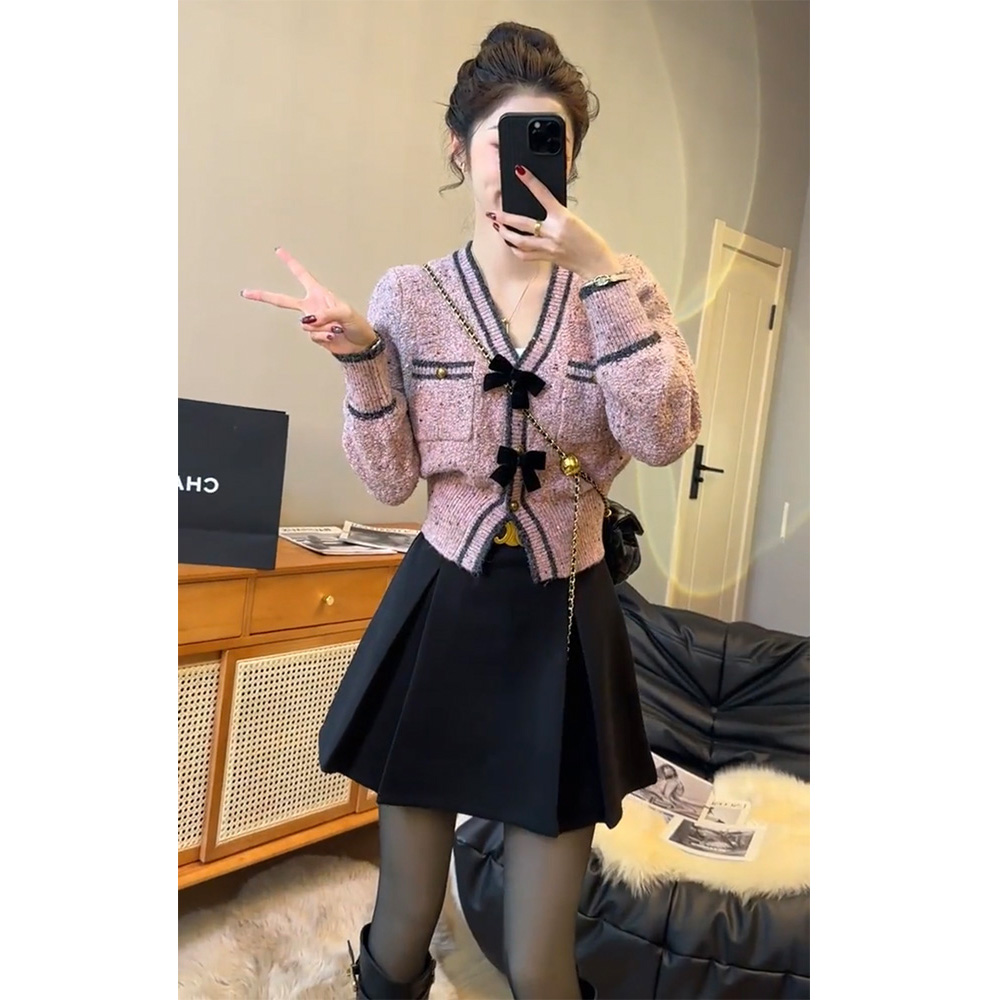 粉色V领小香风蝴蝶结短款针织毛衣开衫+高腰毛呢短裙小个子套装