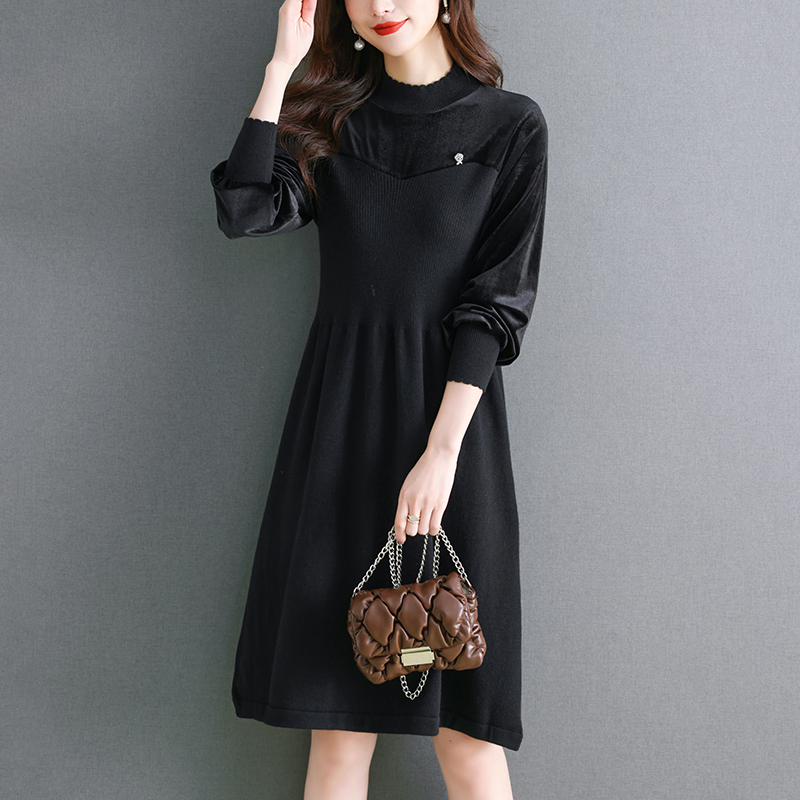 A字连衣裙秋冬新款遮肚子显瘦收腰针织长裙气质打底毛衣裙配大衣