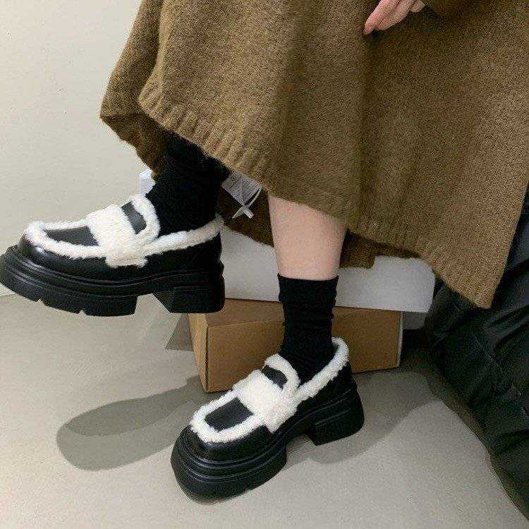 复古英伦风厚底增高加绒小皮鞋女2023秋冬新款保暖乐福鞋黑色单鞋