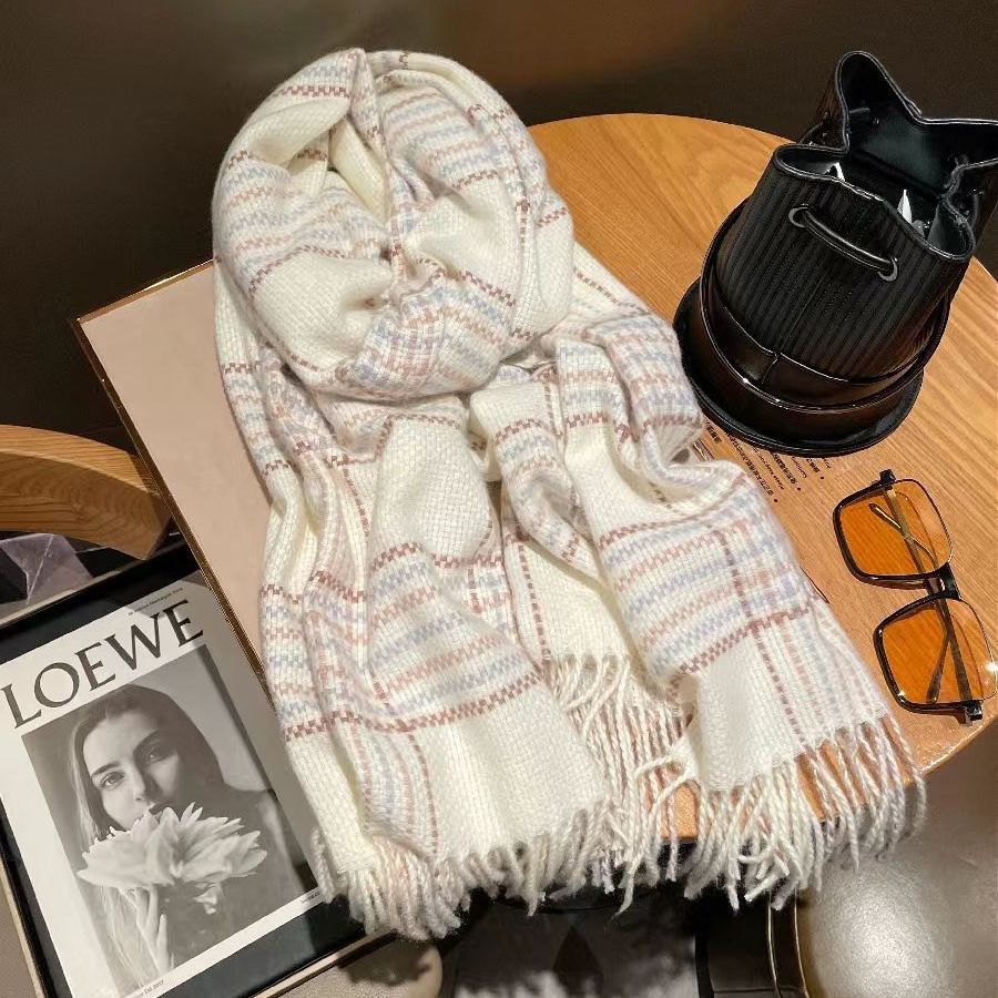 新款围巾女冬季2023新款韩版百搭日系网红女士长款亲肤柔百搭围巾