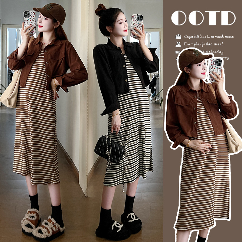 2024春装新品韩版时尚宽松衬衫外套+条纹背心裙两件套裙中长款