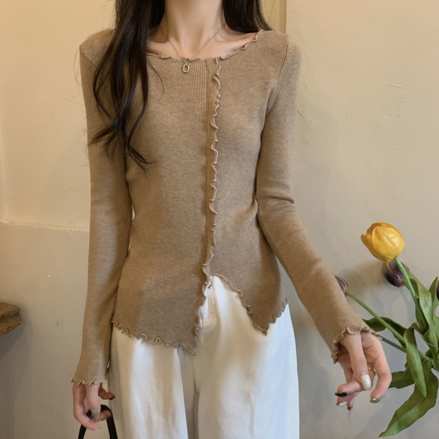 小猫服装袖T恤女小众性感打底衫不规则法式锁骨上衣女装时尚丽人