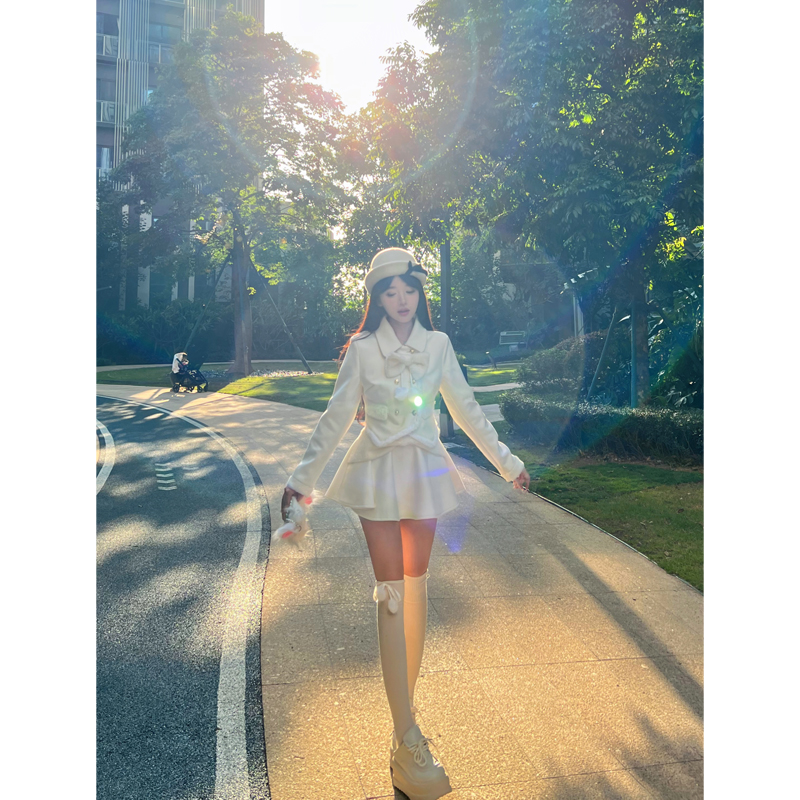 笨比甜2023冬季新款毛绒边拼接小香风套装女加厚千金风半裙外套