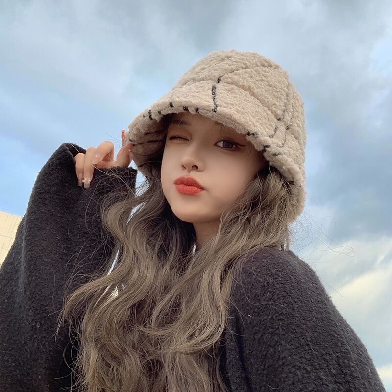 羊羔毛绒渔夫帽子女秋冬季韩版潮百搭显脸小加厚保暖条纹日系盆帽