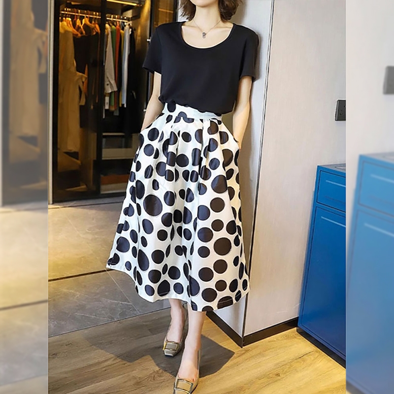 2024年夏季新款女装设计时尚气质百搭高腰简约洋气复古波点半身裙