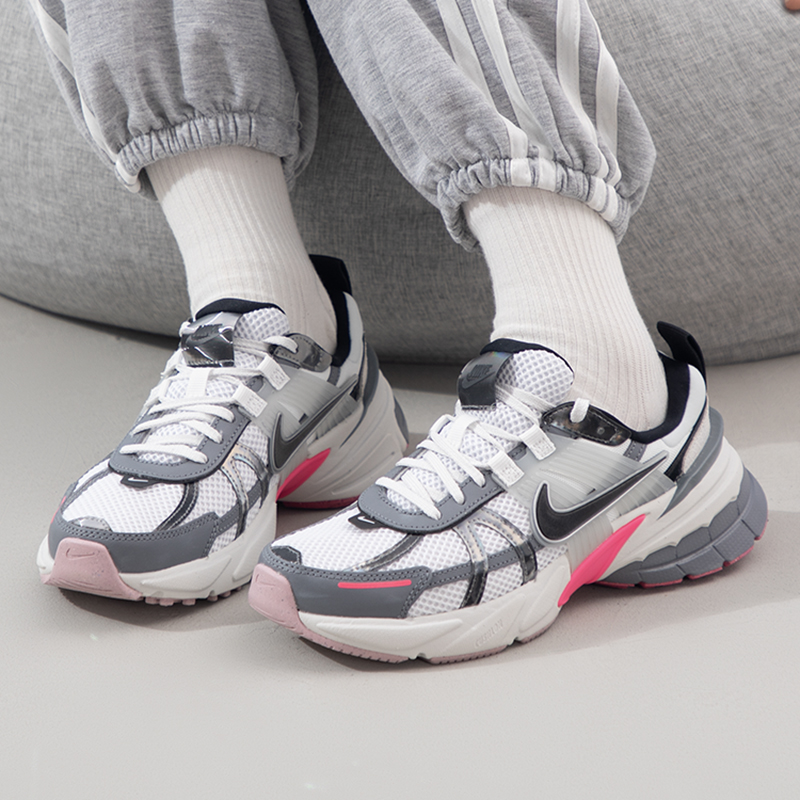 NIKE耐克女鞋老爹鞋24新款V2KRuntekk复古运动鞋休闲鞋FZ5061-100