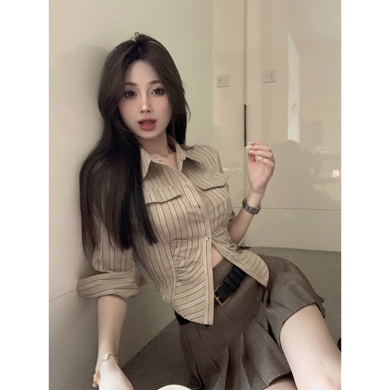 秋季女装小个子辣妹套装设计感修身条纹衬衫百褶短裙纯欲风两件套