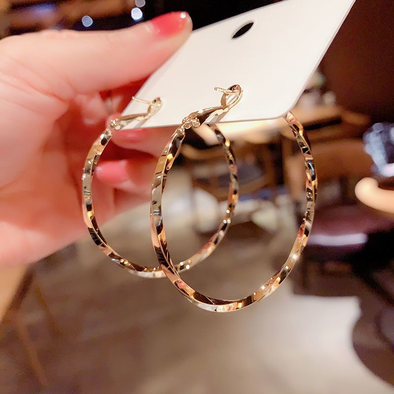 大圆圈耳圈2023新款潮韩国气质圆环耳环欧美个性夸张耳饰