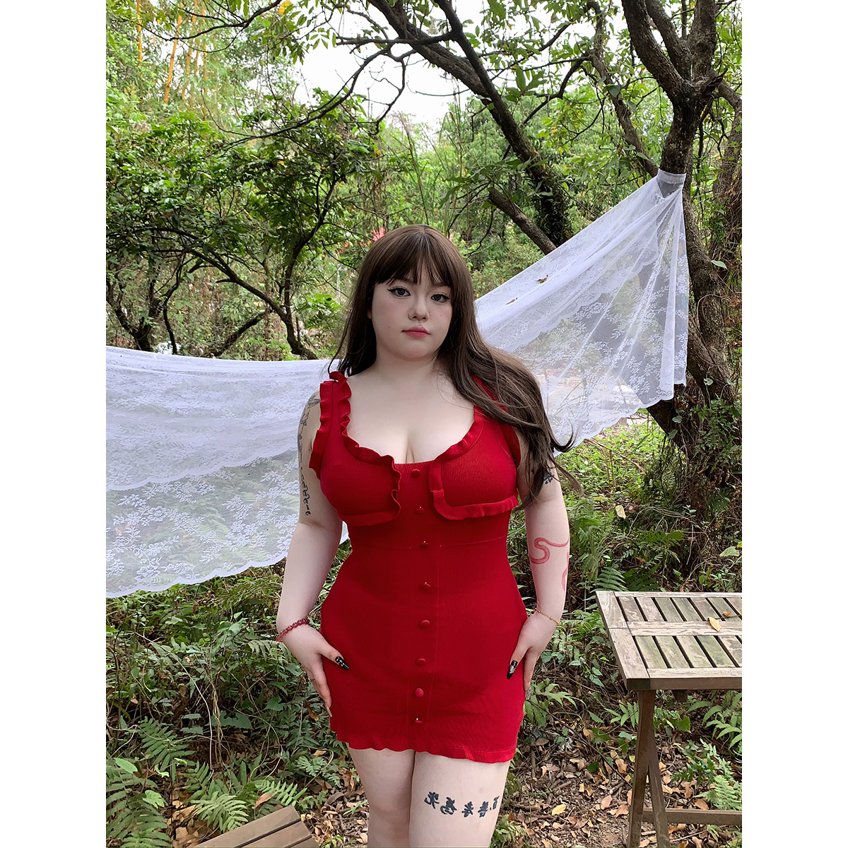 颖宝【半熟樱桃】针织U型领吊带高品质微胖mm大码女装包臀连衣裙