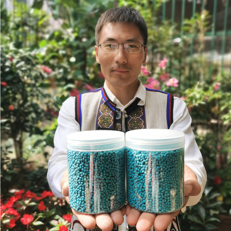 硫酸钾型复肥17-17-17   通用平衡型  450-900克家庭装